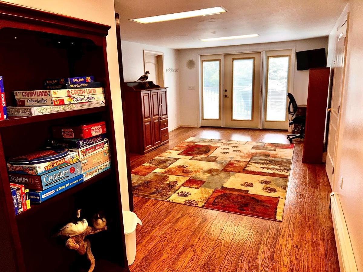 Newly Remodeled Spacious Units, Minutes From Mountains, Inlet, Downtown And Airport Anchorage Exterior photo